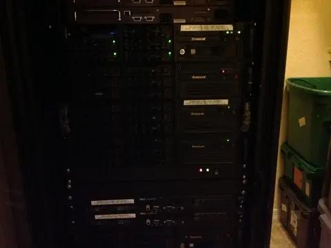 Jan 2015. The Summit 400-48t switches, 48 gigabit ports apiece, over a wall of 1U and 2U servers. An order confirmation dates one to October 10, 2014.