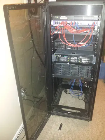 Apr 2016. Back in service, with fresh red patch cables.
